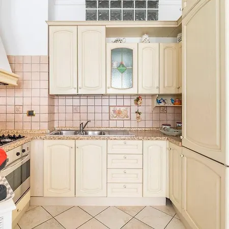 B2 Central Location Apartment Cagliari