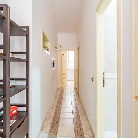B2 Central Location Apartment Cagliari